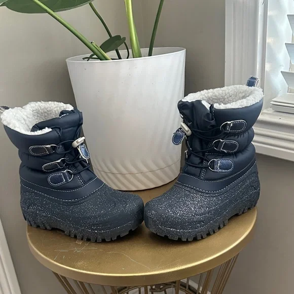 Girls Navy Blue Winter Boots with White Lining - Picture 2 of 3